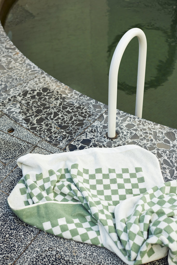 Roman Pool Towel in Sage and Chalk | Baina | Garian Hong Kong Lifestyle Concept Store
