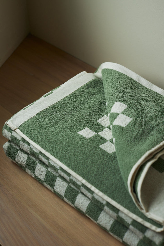 Roman Pool Towel in Sage and Chalk | Baina | Garian Hong Kong Lifestyle Concept Store